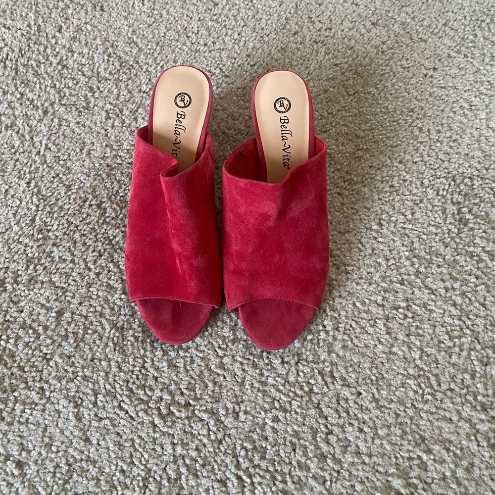 Red suede Bella Vita wedged open toed heels; lightly worn